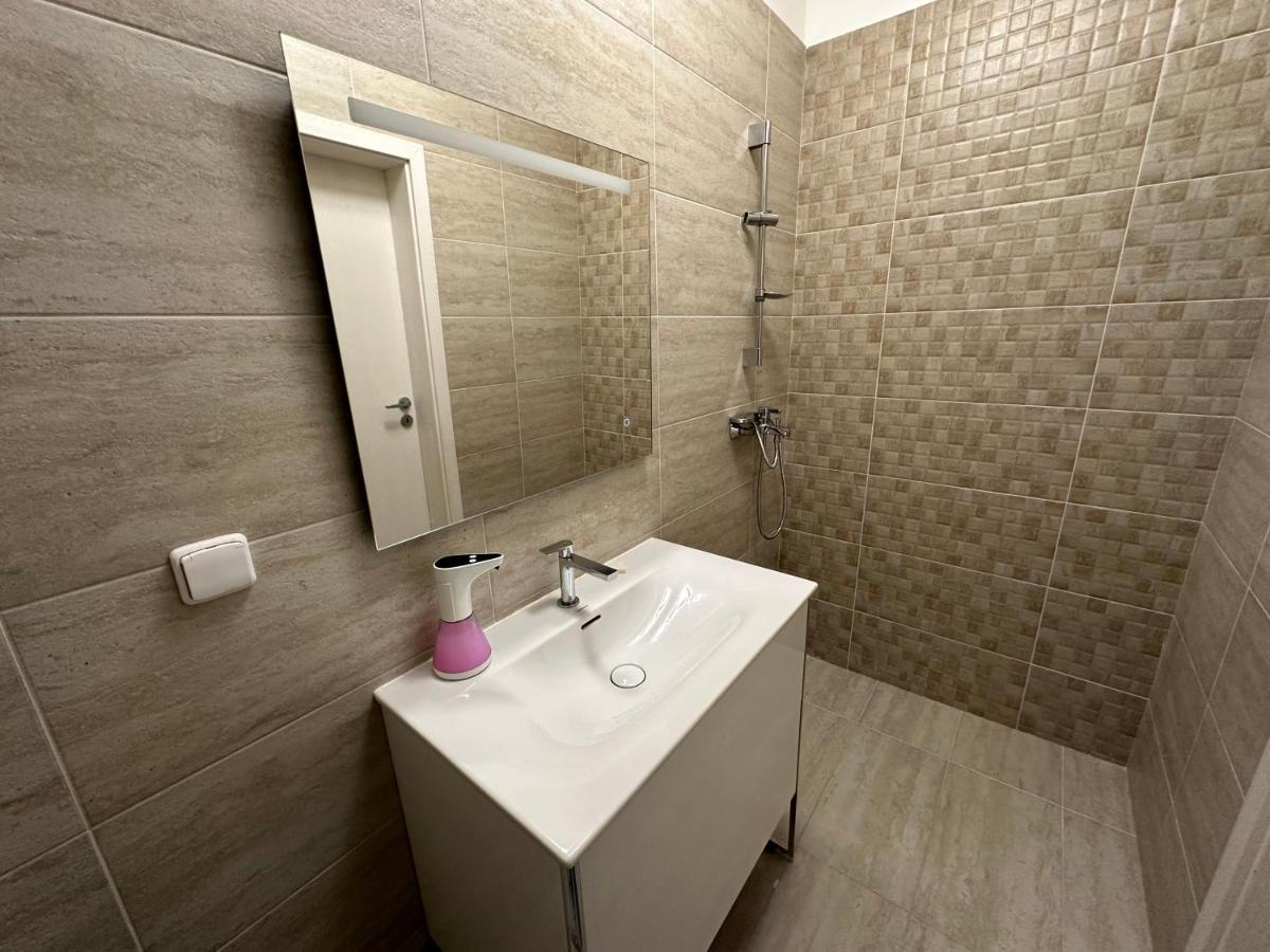 Home & Happy Oradea Bagian luar foto