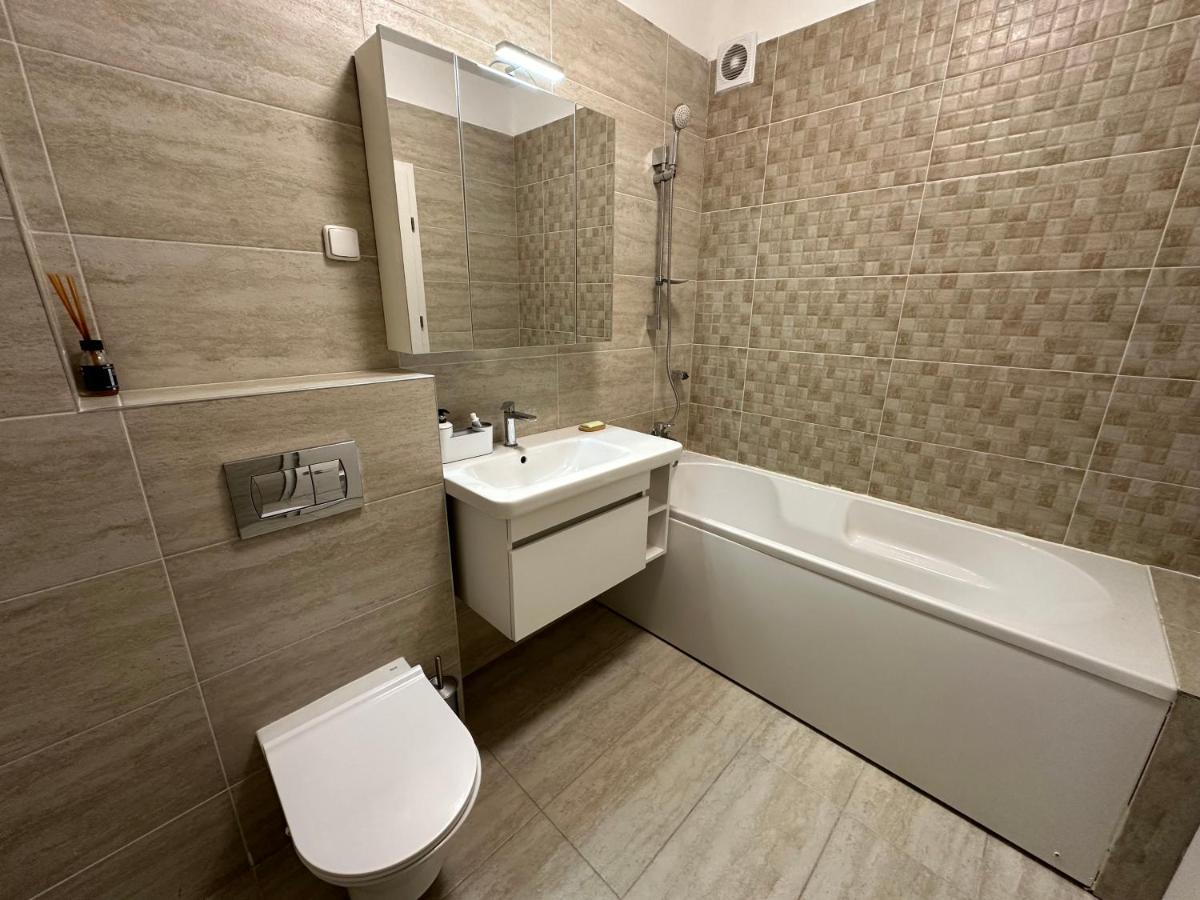 Home & Happy Oradea Bagian luar foto