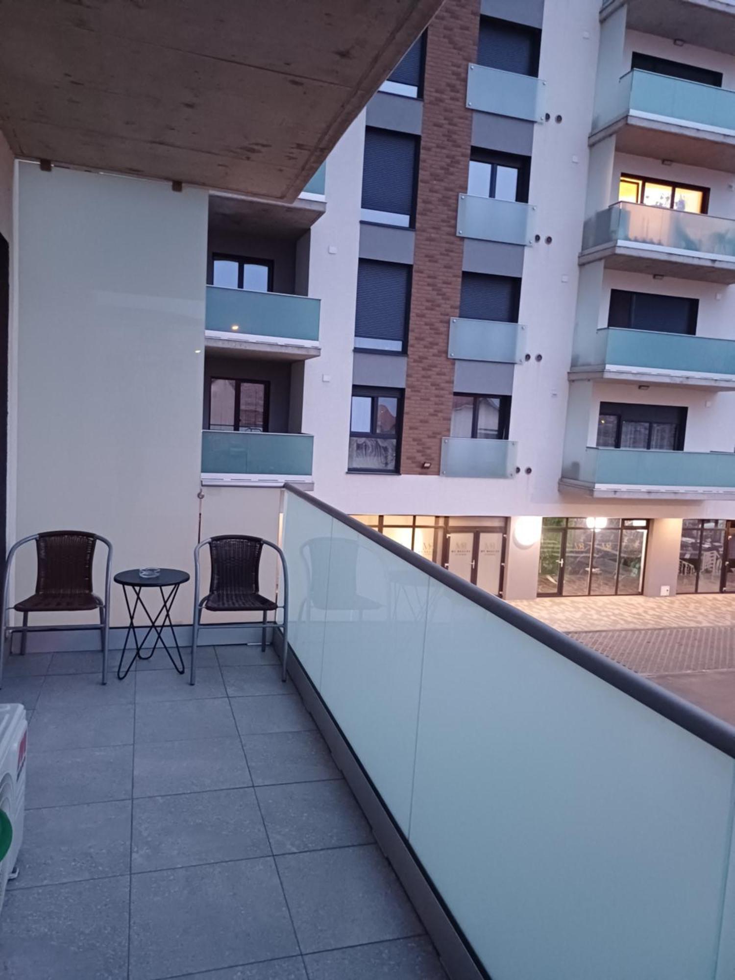 Home & Happy Oradea Bagian luar foto